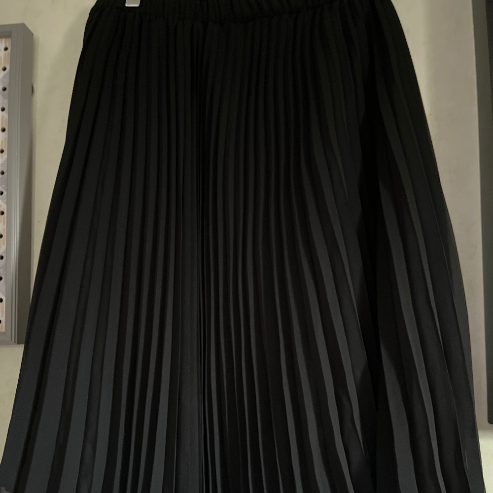 Knee length skirt
